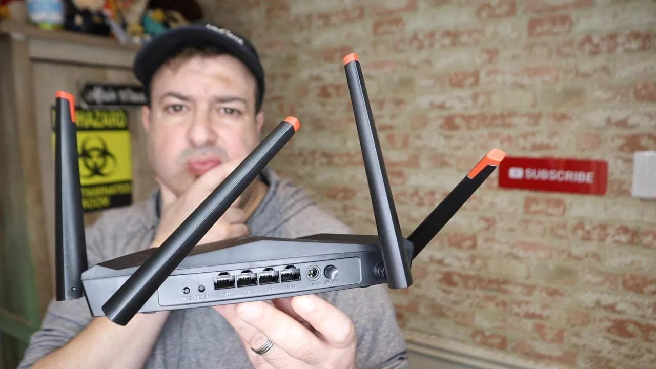 Router with antennas oriented incorrectly